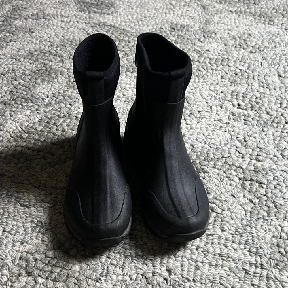 L.L. Bean Kid’s all season Wellie Boots